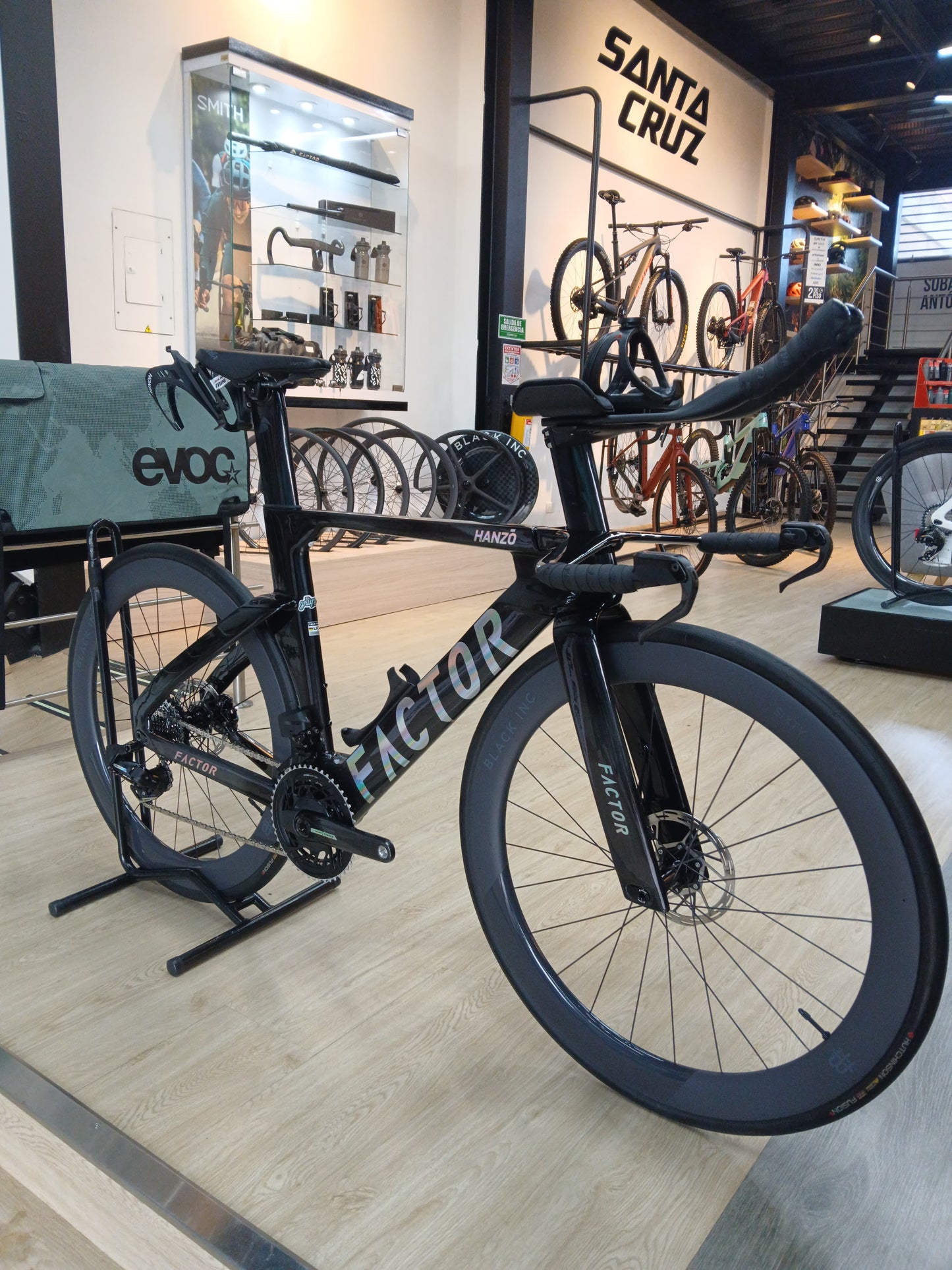 Bicicleta Usada Factor Hanzo Force V2