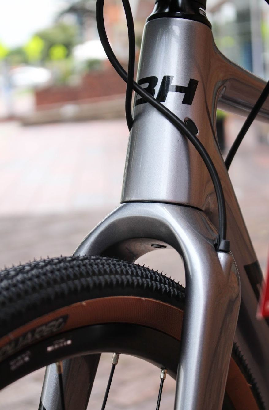 Bicicleta BH Gravelx Carbon 3.0