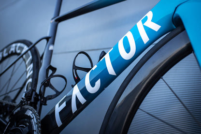 Bicicleta Factor Ostro V.A.M 2.0 Team IPT Dura Ace DI2