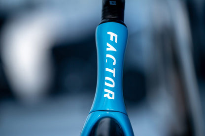 Bicicleta Factor Ostro V.A.M 2.0 Team IPT Dura Ace DI2