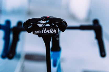 Bicicleta Factor Ostro V.A.M 2.0 Team IPT Dura Ace DI2