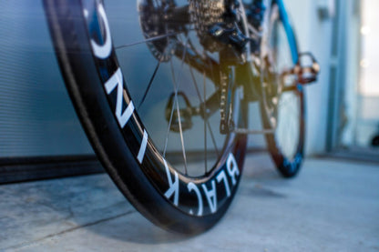 Bicicleta Factor Ostro V.A.M 2.0 Team IPT Dura Ace DI2